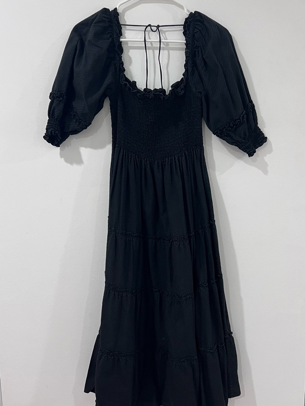 Hill House Black Smocked Puff Sleeve Midi Nap Dress S